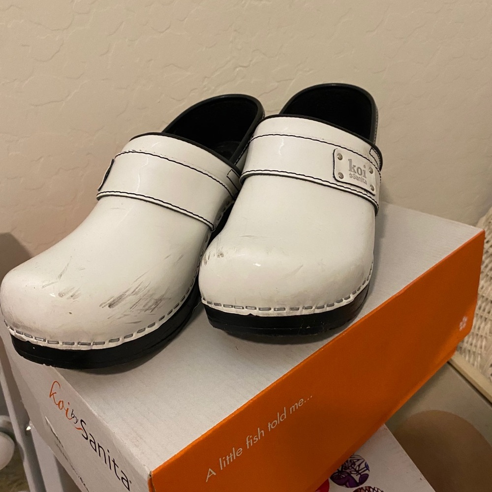 Sanita Clogs